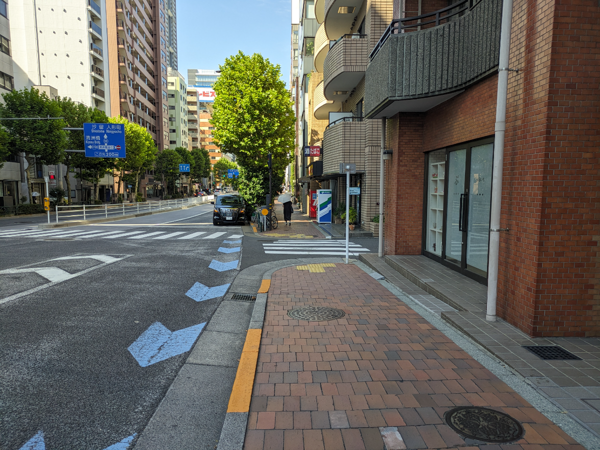 v20251011150702/fresh/building/J00100382142_12