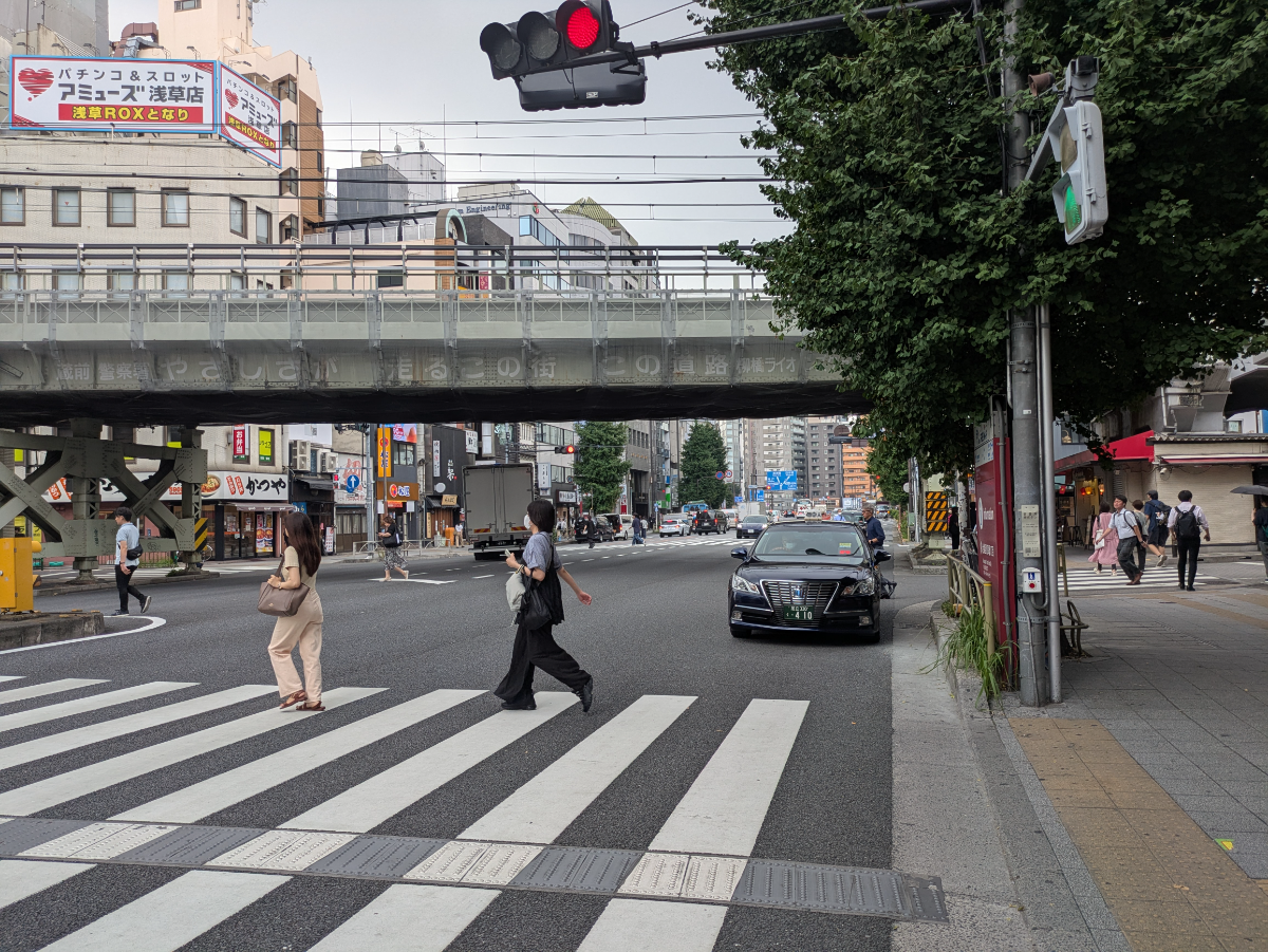v20251011150702/fresh/building/J00100405380_13
