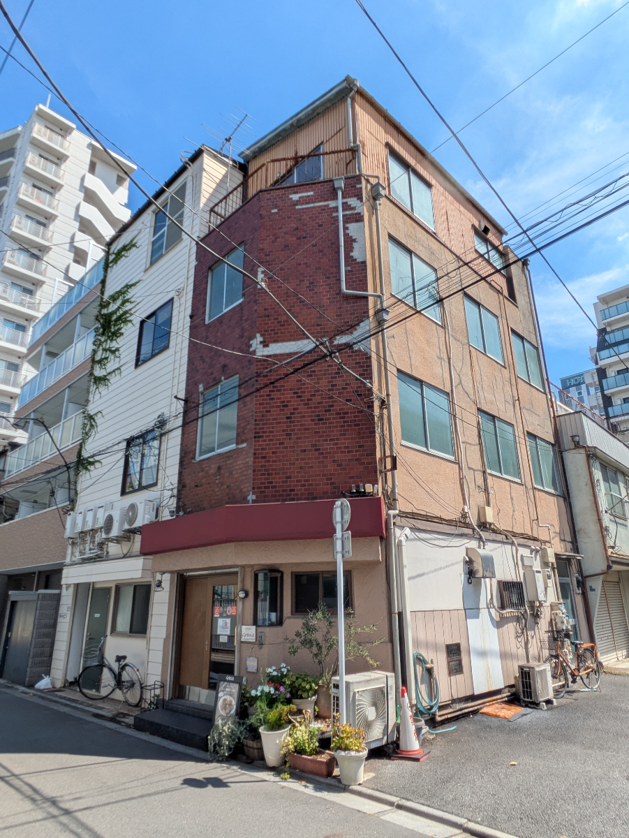 v20251011150702/fresh/building/J00100407490_1