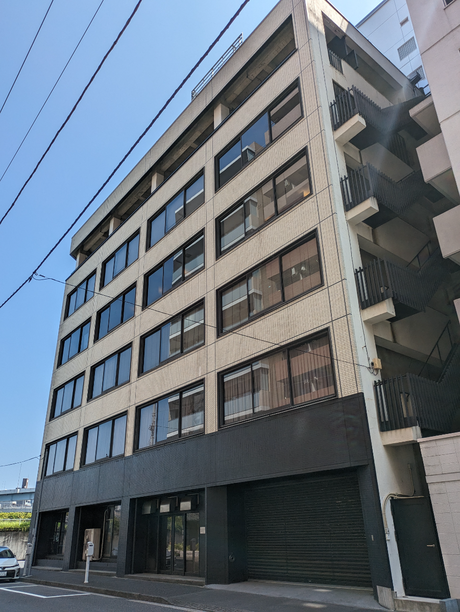 v20251011150702/fresh/building/J00100428758_21