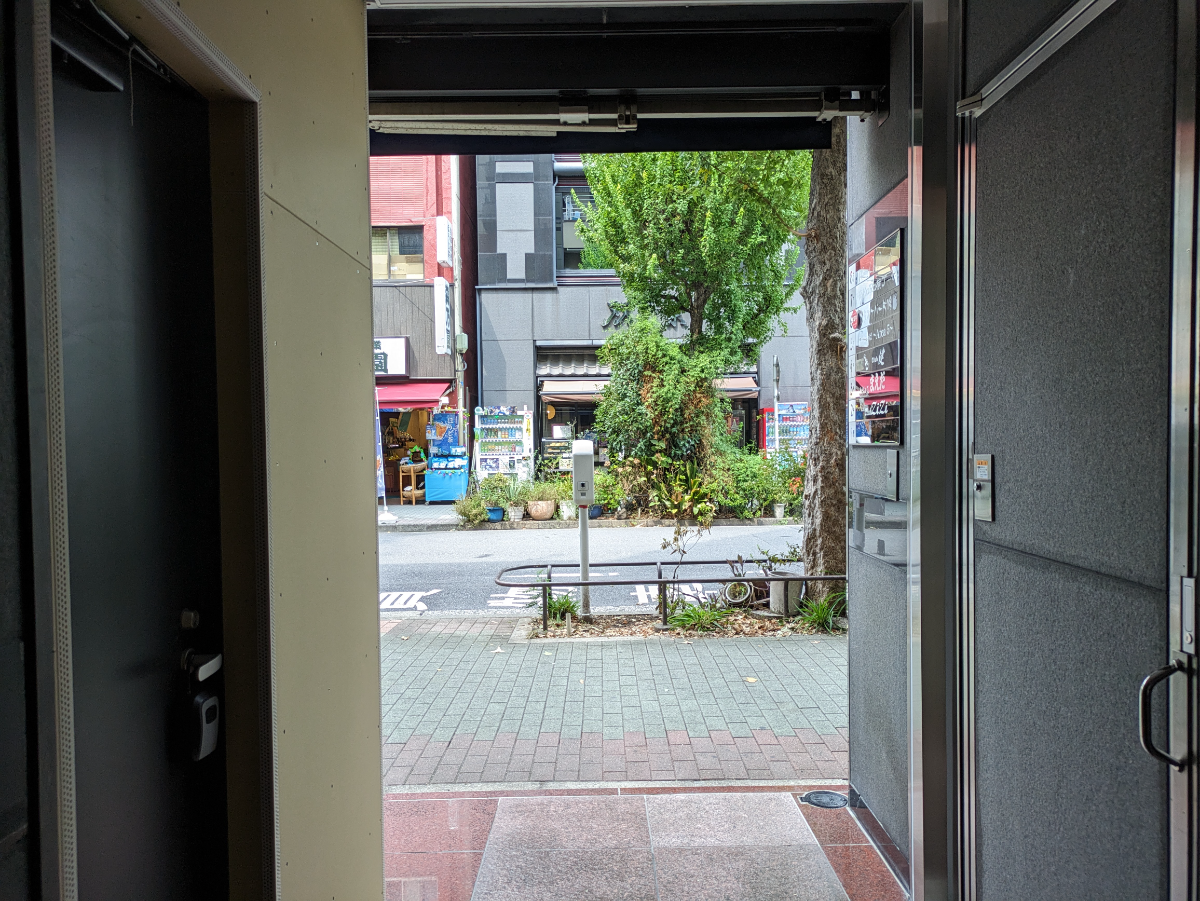 v20251011150702/fresh/building/J00100442343_11
