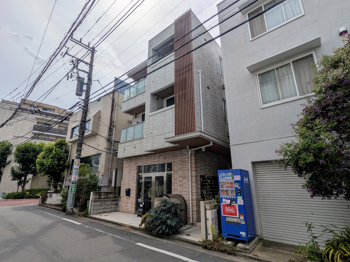 v20251011150702/fresh/building/J00100469633_6