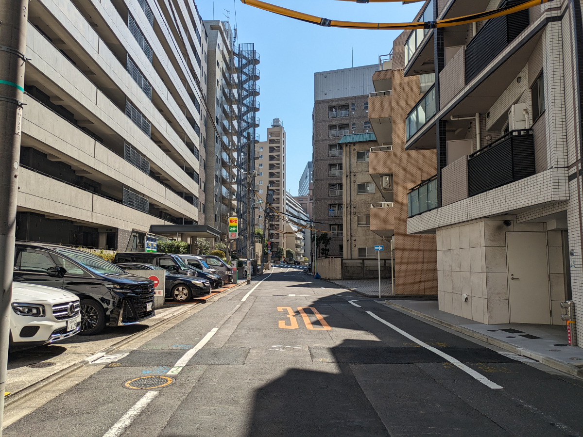 v20251012150813/fresh/building/J00100357298_2