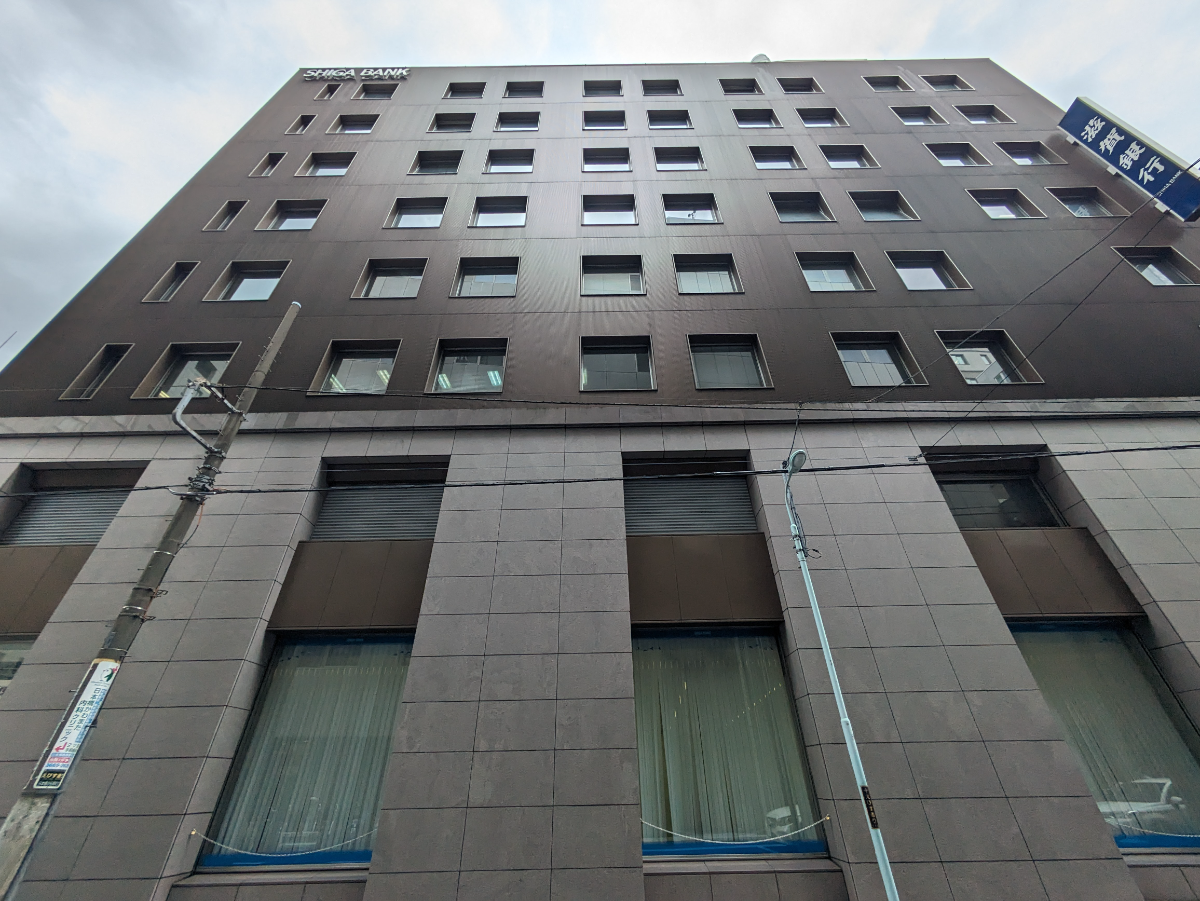 v20251012150813/fresh/building/J00100357305_7