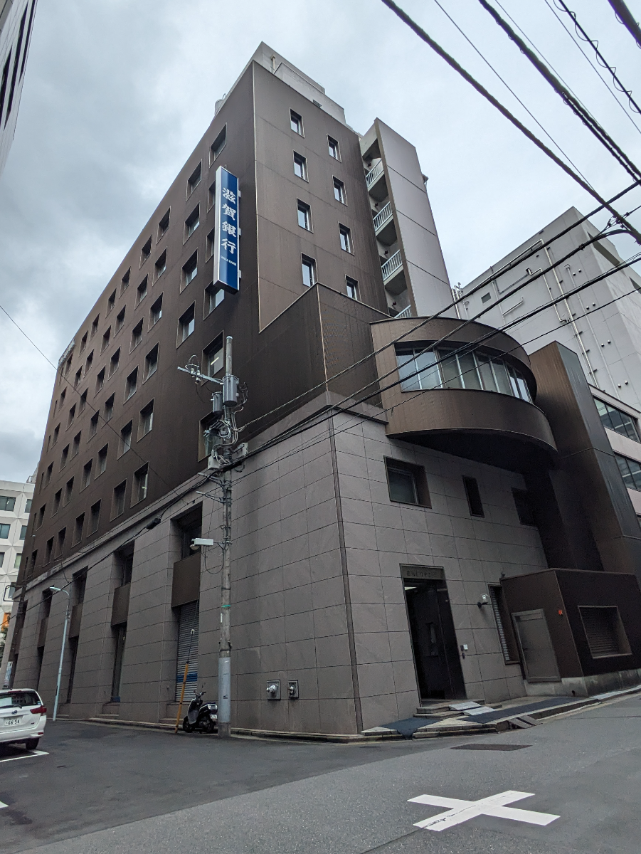 v20251012150813/fresh/building/J00100357305_8