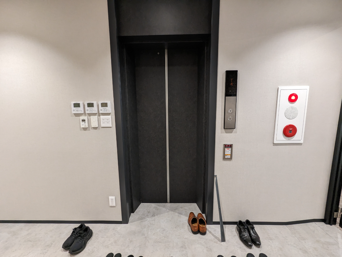v20251012150813/fresh/building/J00100365239_8