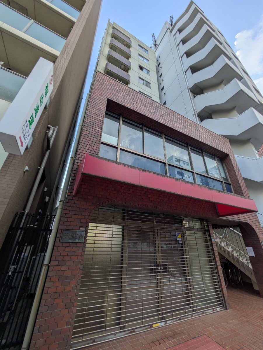v20251012150813/fresh/building/J00100369328_9