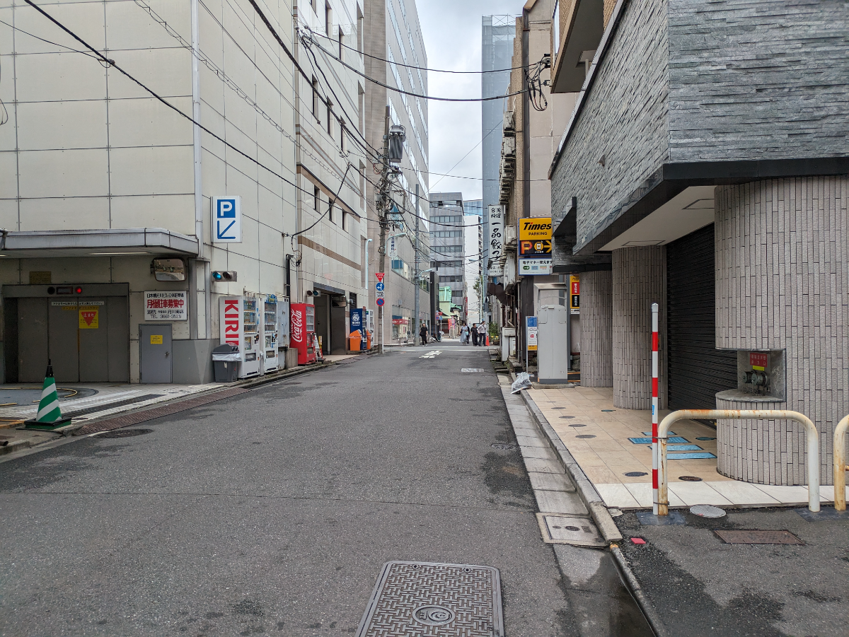 v20251012150813/fresh/building/J00100371148_15