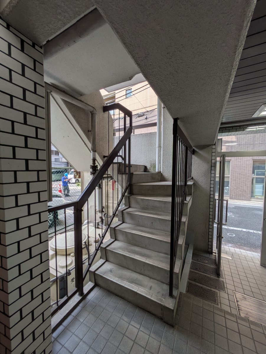 v20251012150813/fresh/building/J00100371986_14