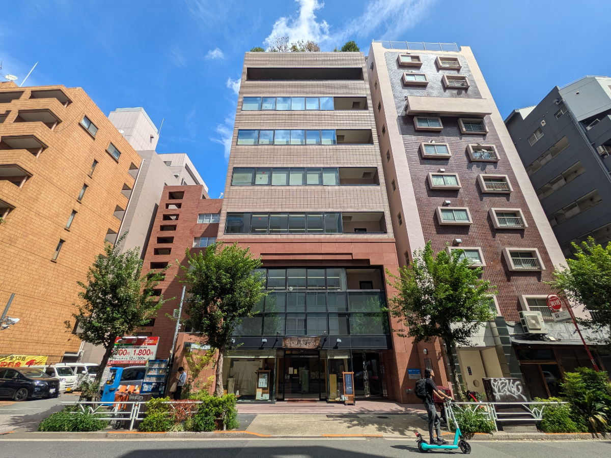 v20251012150813/fresh/building/J00100372620_1