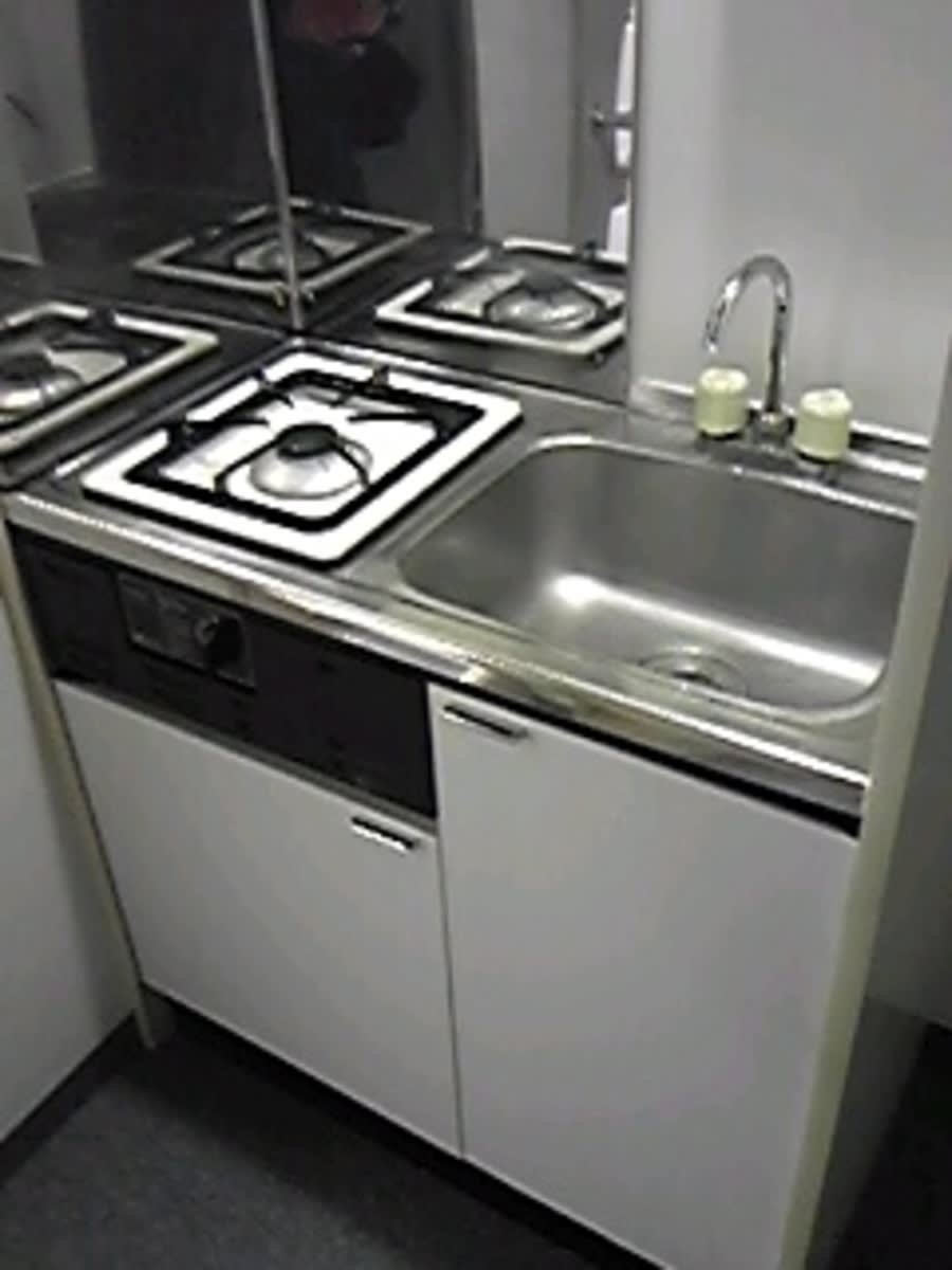 v20251012150813/fresh/building/J00100378127_8