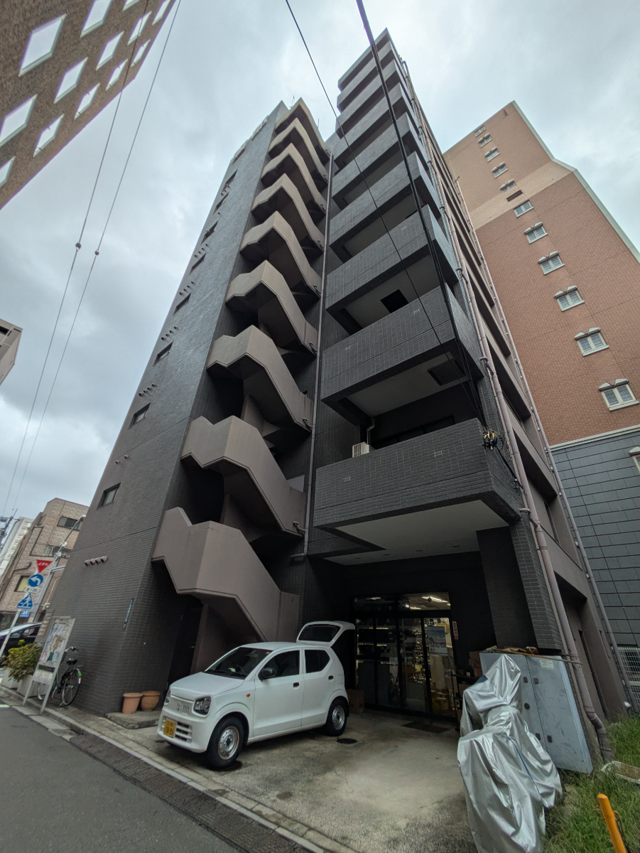 v20251012150813/fresh/building/J00100379329_12