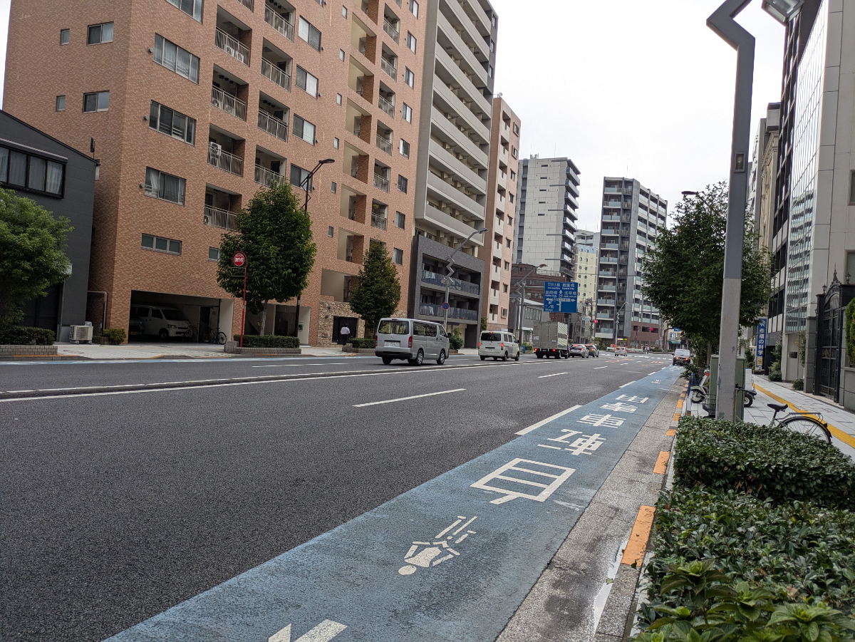 v20251012150813/fresh/building/J00100379329_17