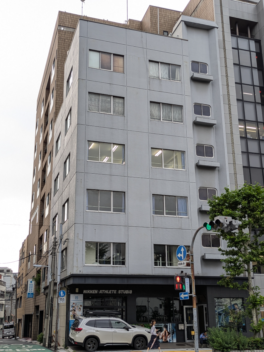 v20251012150813/fresh/building/J00100379368_1