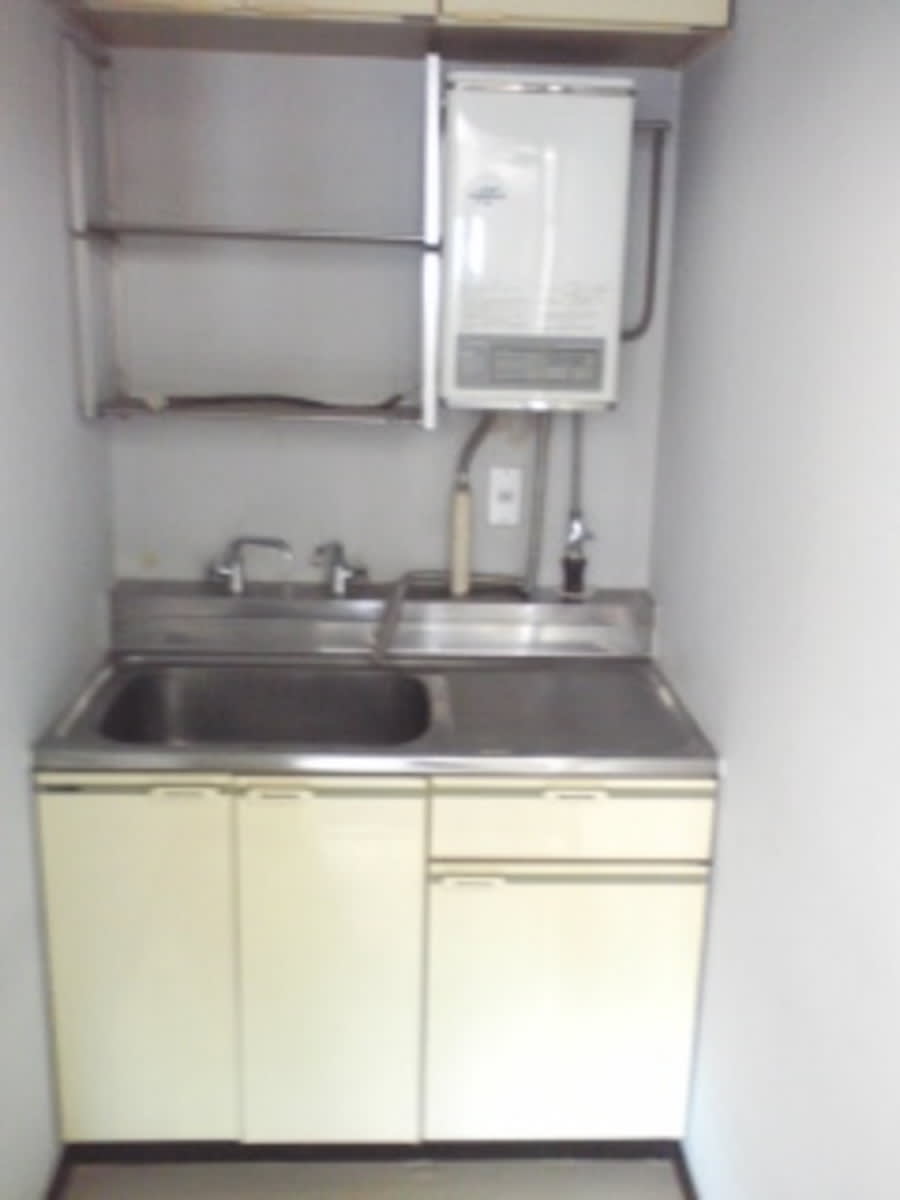 v20251012150813/fresh/building/J00100380141_13