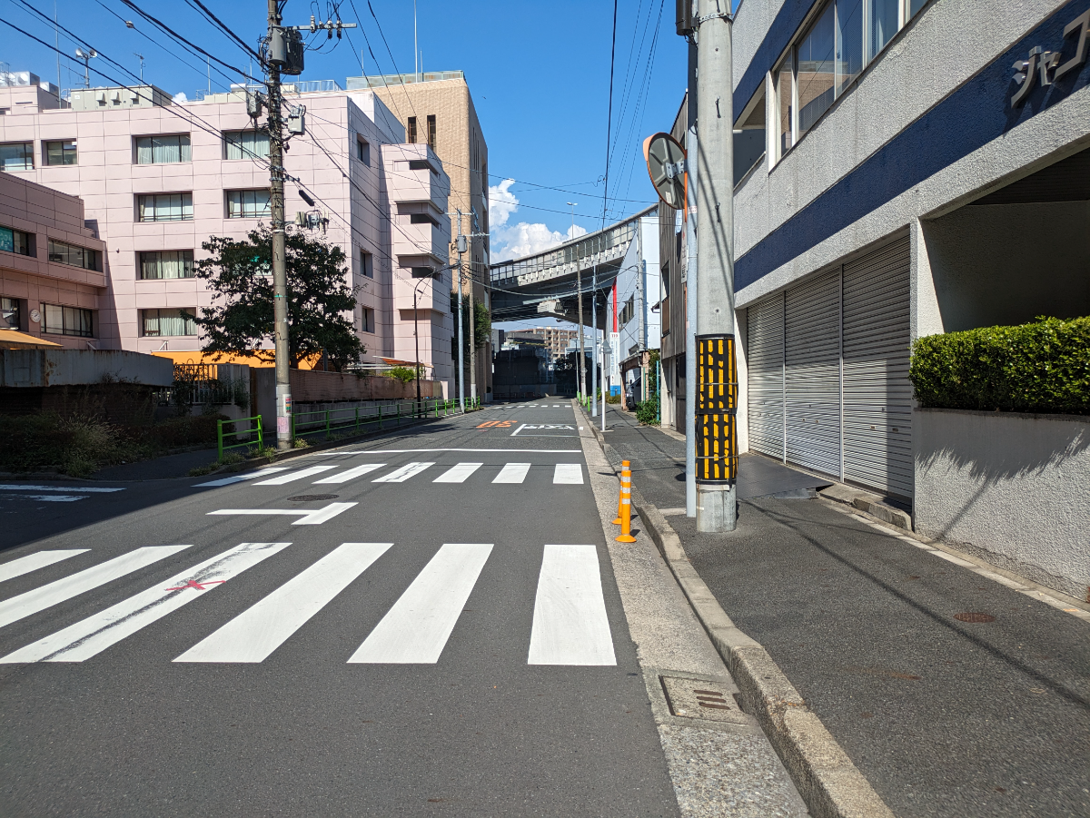 v20251012150813/fresh/building/J00100381833_2