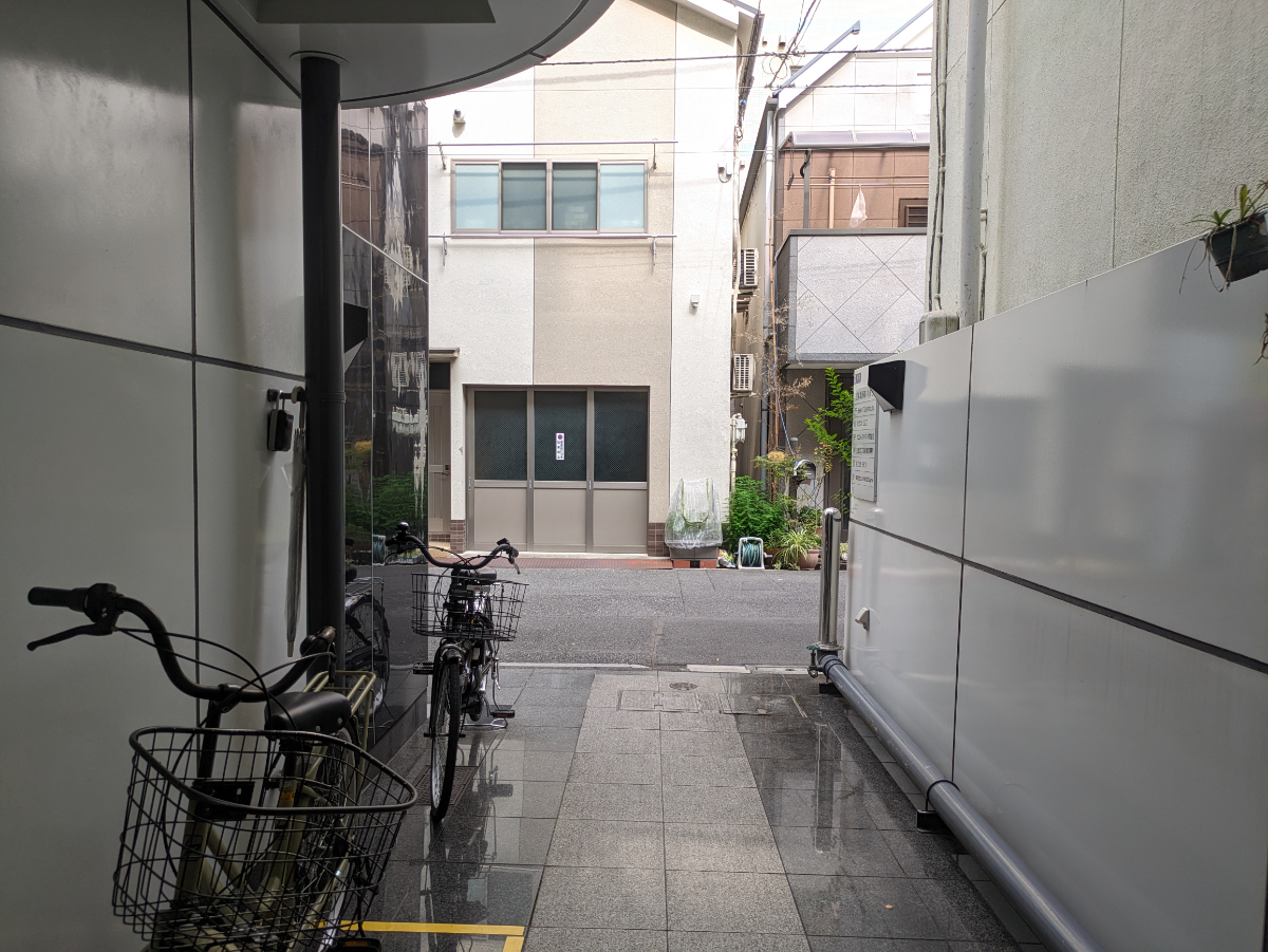 v20251012150813/fresh/building/J00100381839_8