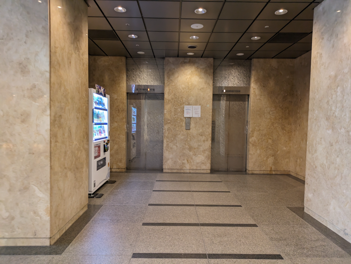 v20251012150813/fresh/building/J00100382878_10