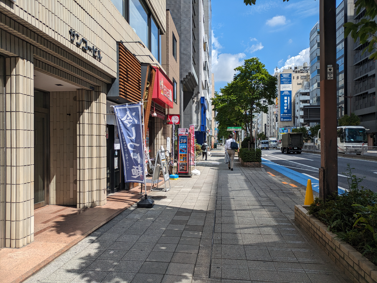 v20251012150813/fresh/building/J00100382884_14