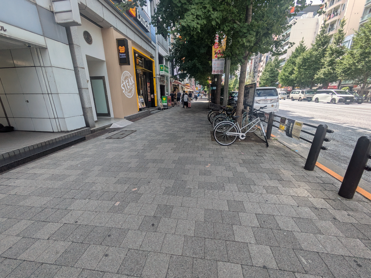 v20251012150813/fresh/building/J00100382992_16