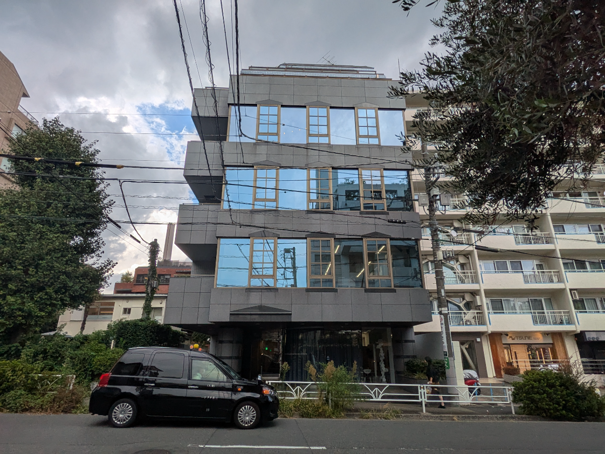 v20251012150813/fresh/building/J00100385332_1
