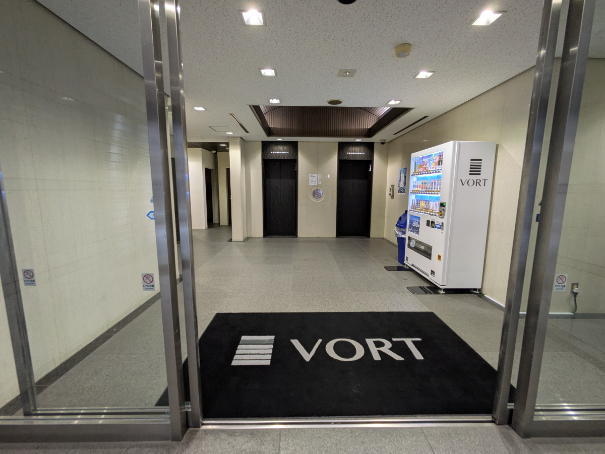 v20251012150813/fresh/building/J00100389310_15