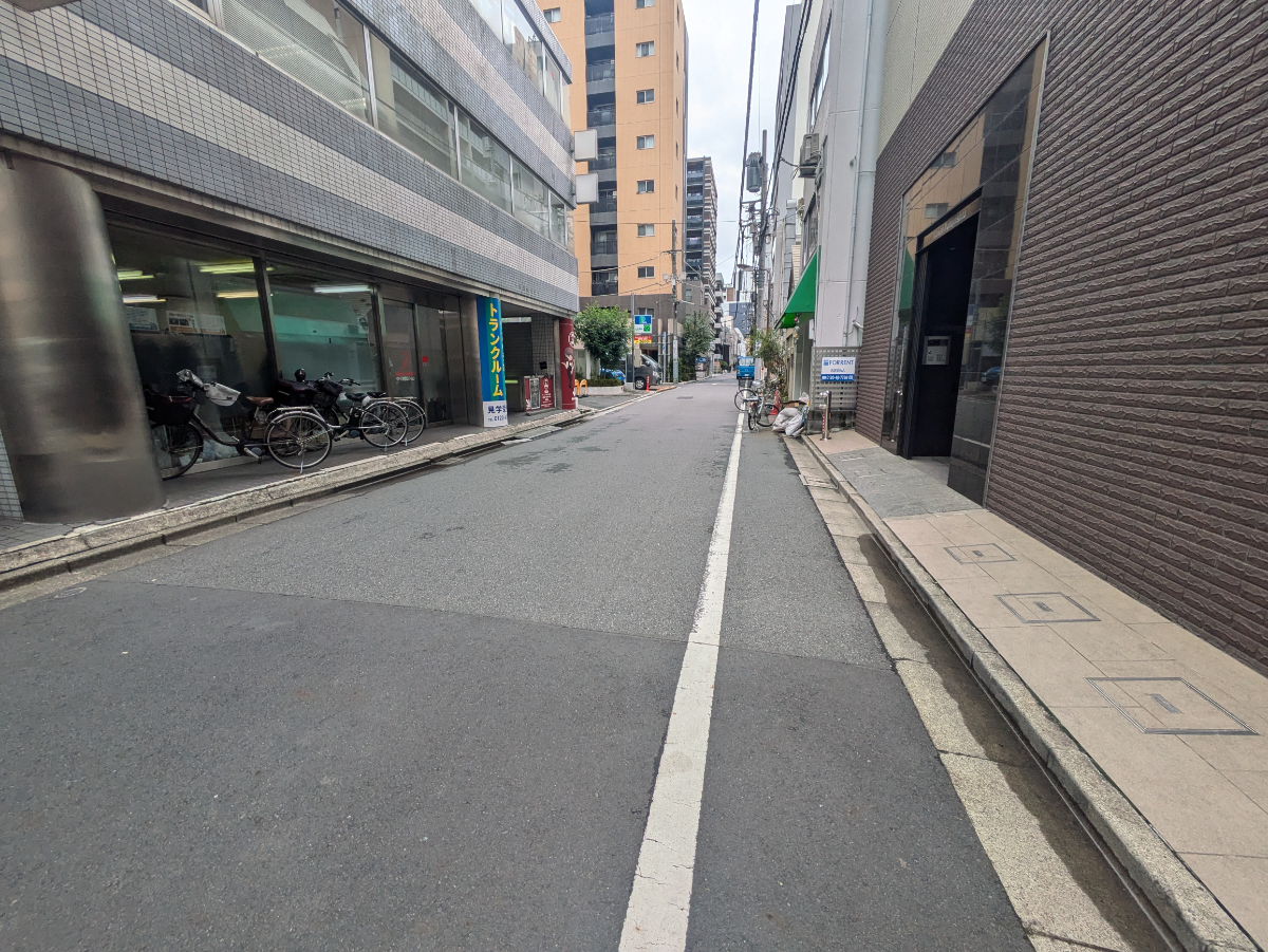 v20251012150813/fresh/building/J00100389566_2
