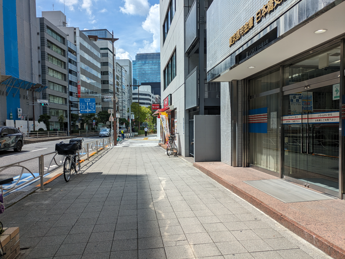 v20251012150813/fresh/building/J00100391298_15