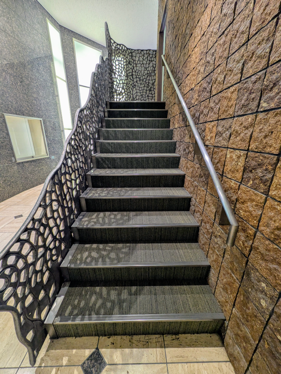v20251012150813/fresh/building/J00100391820_12