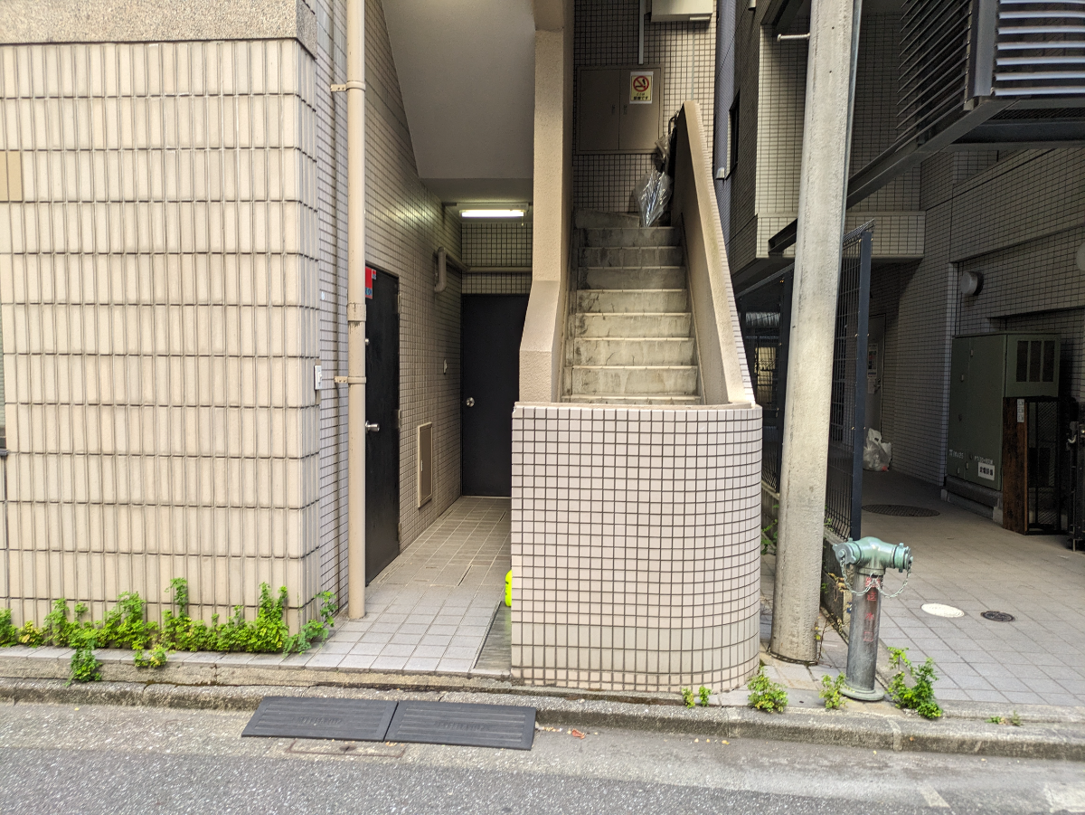 v20251012150813/fresh/building/J00100393593_10
