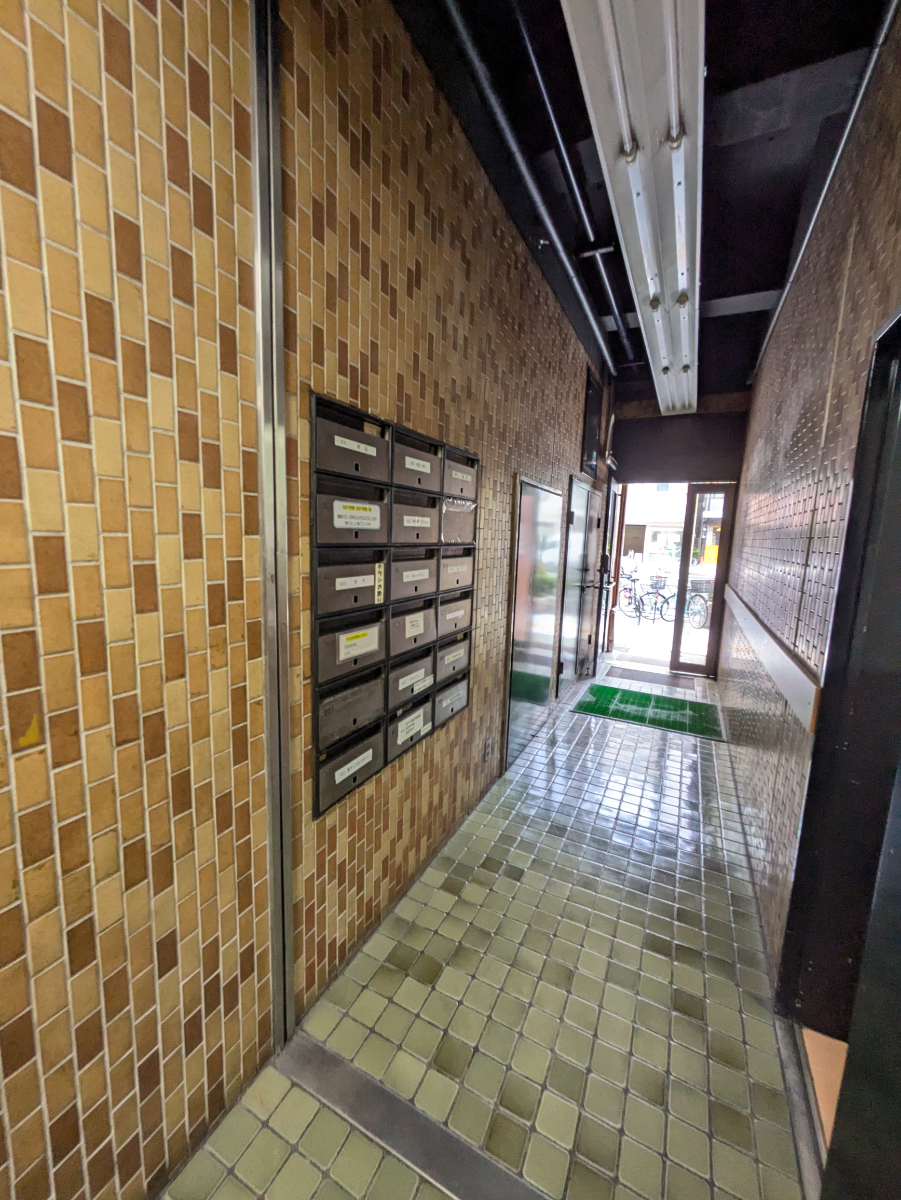 v20251012150813/fresh/building/J00100404604_12