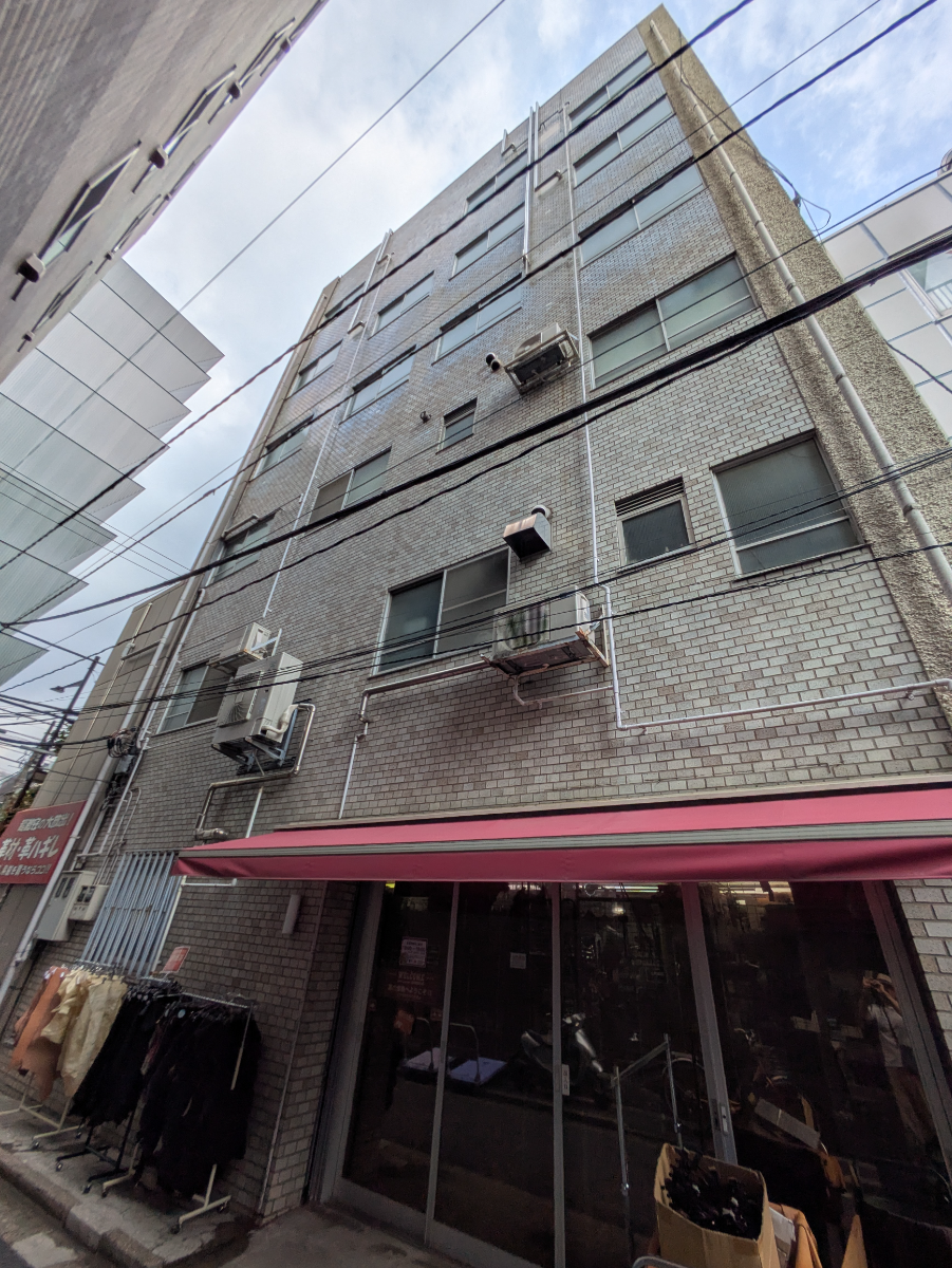 v20251012150813/fresh/building/J00100405712_8