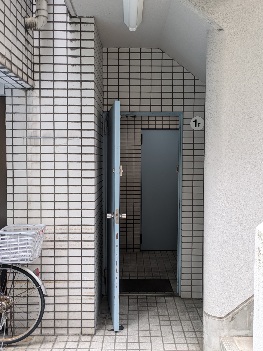 v20251012150813/fresh/building/J00100418394_13