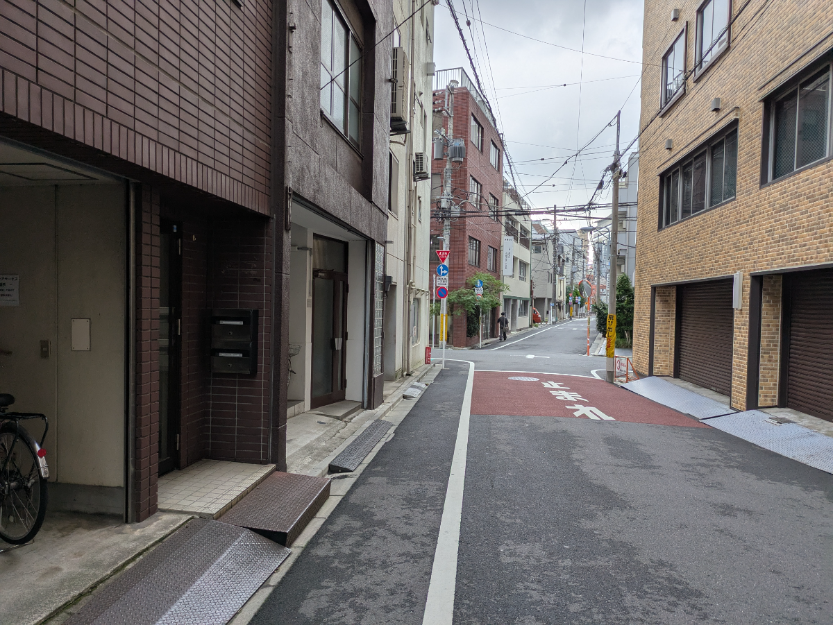 v20251012150813/fresh/building/J00100425663_12