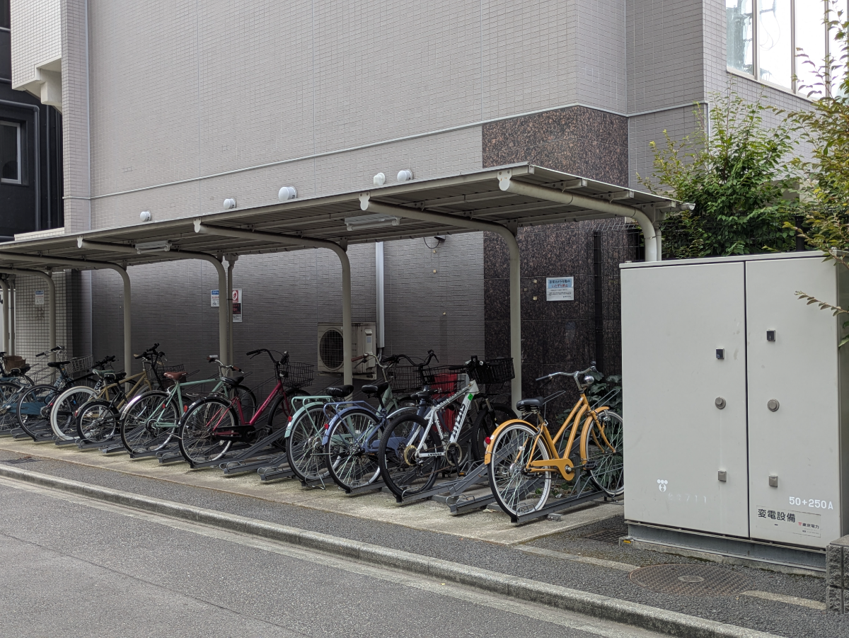 v20251012150813/fresh/building/J00100494402_13