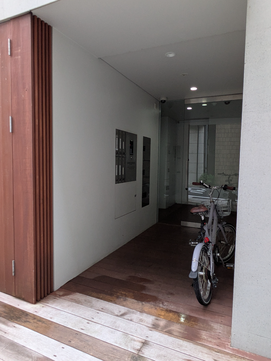 v20251012150813/fresh/building/J00100509212_9