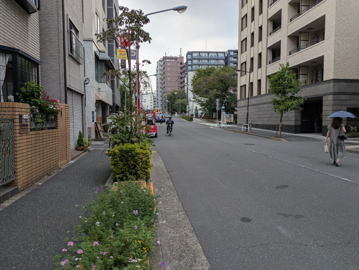 v20251012150813/fresh/building/J00100510700_2