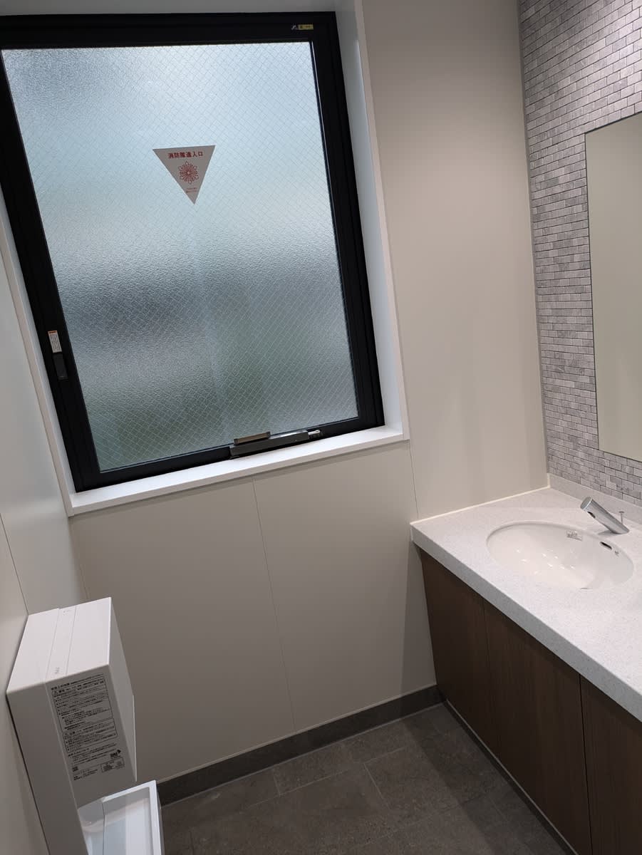 v20251012150813/fresh/building/J00100609499_10
