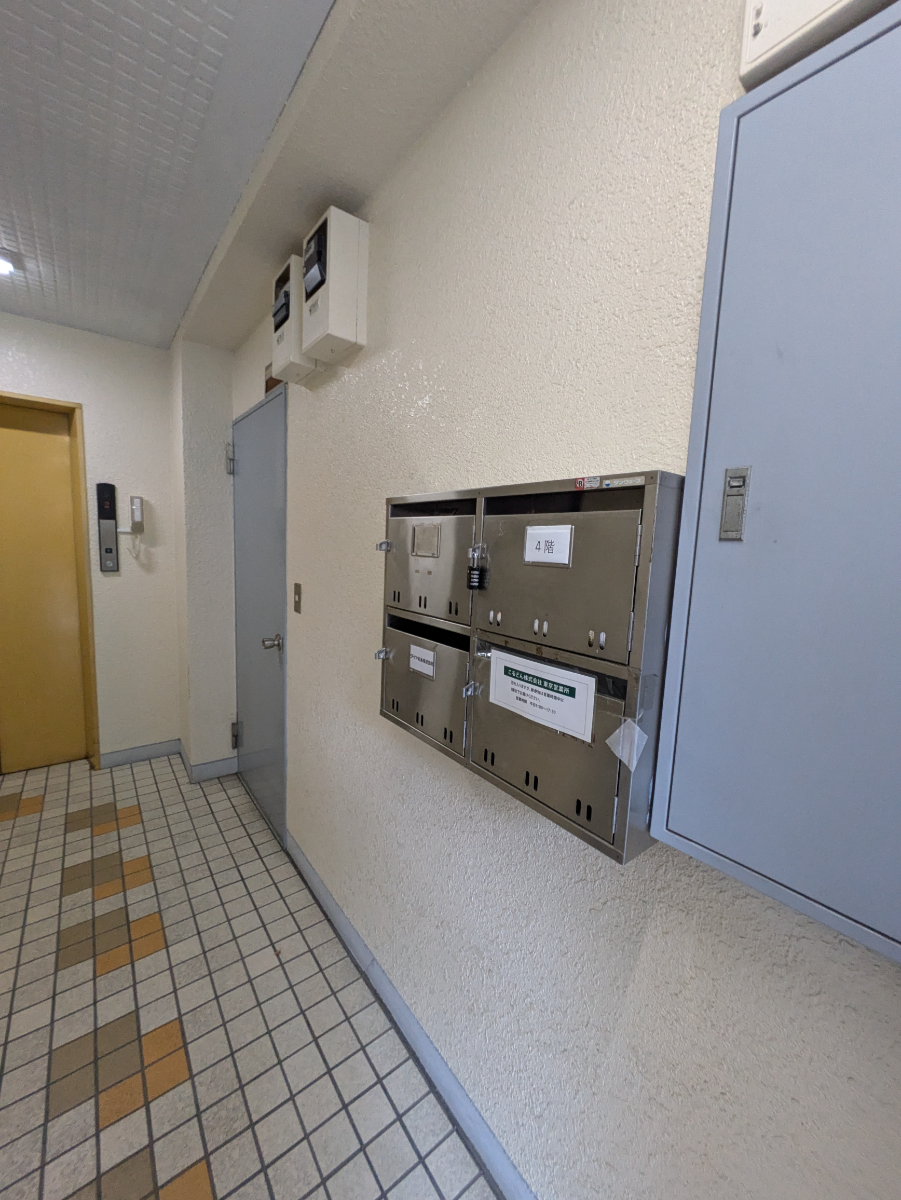v20251012150813/fresh/building/J00100633701_11