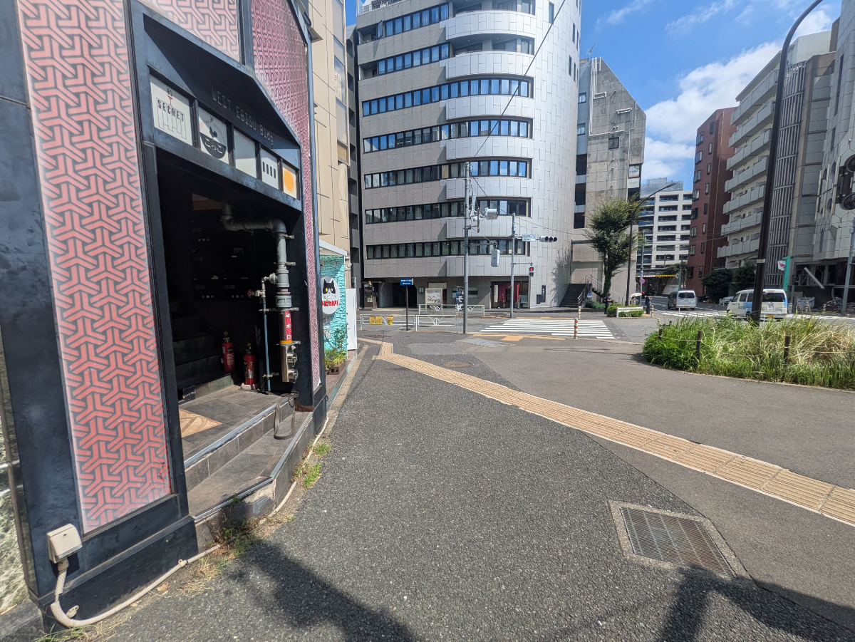 v20251013150705/fresh/building/J00100365489_11