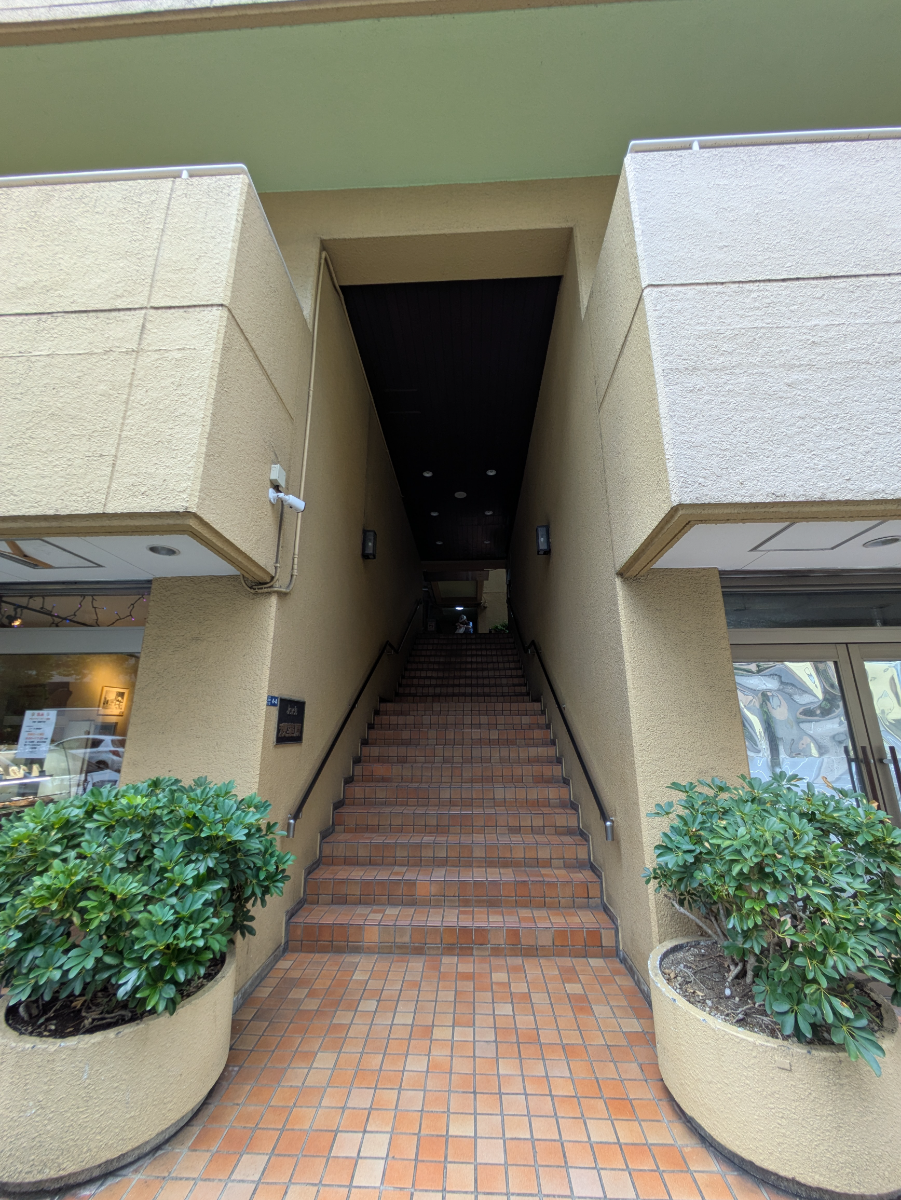 v20251013150705/fresh/building/J00100366963_3