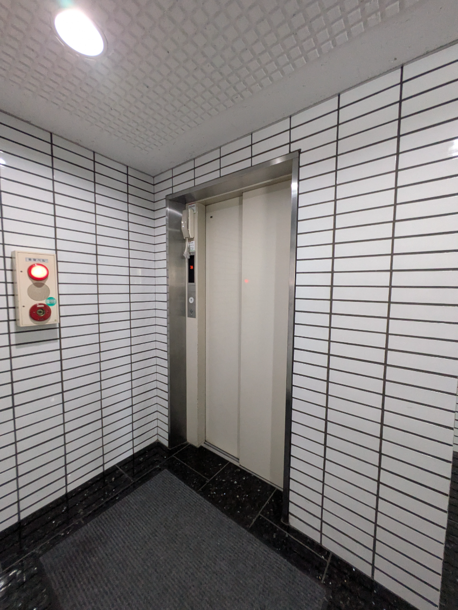 v20251013150705/fresh/building/J00100372847_4