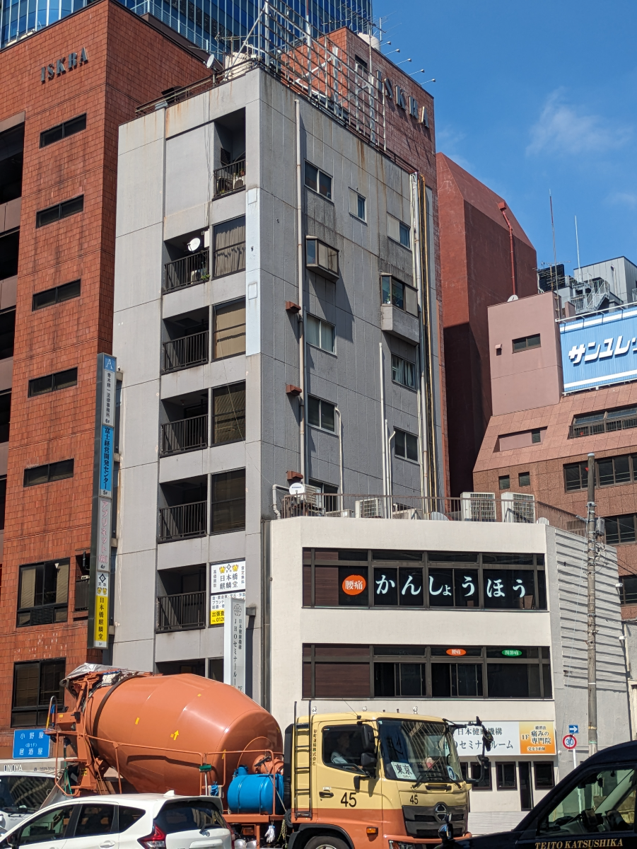 v20251013150705/fresh/building/J00100374186_7