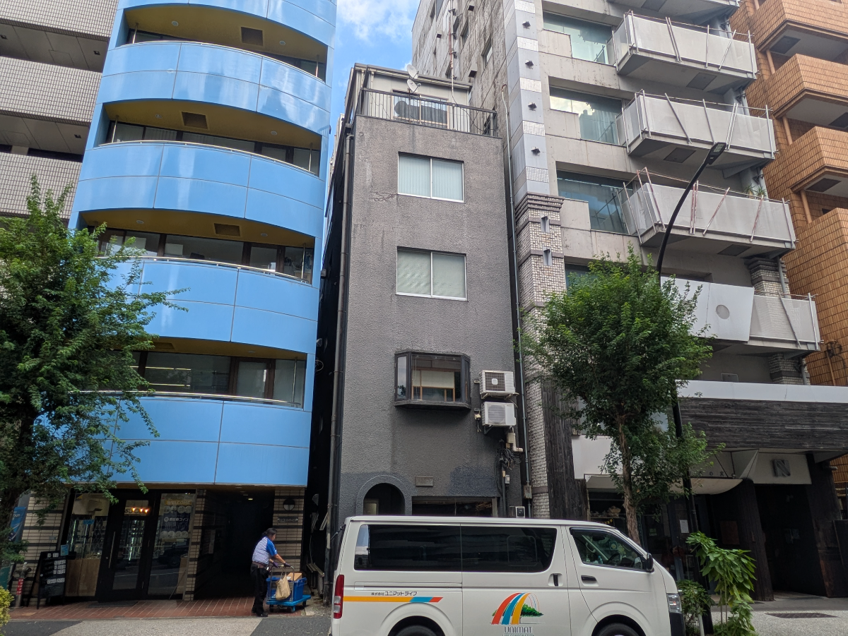 v20251013150705/fresh/building/J00100374390_5