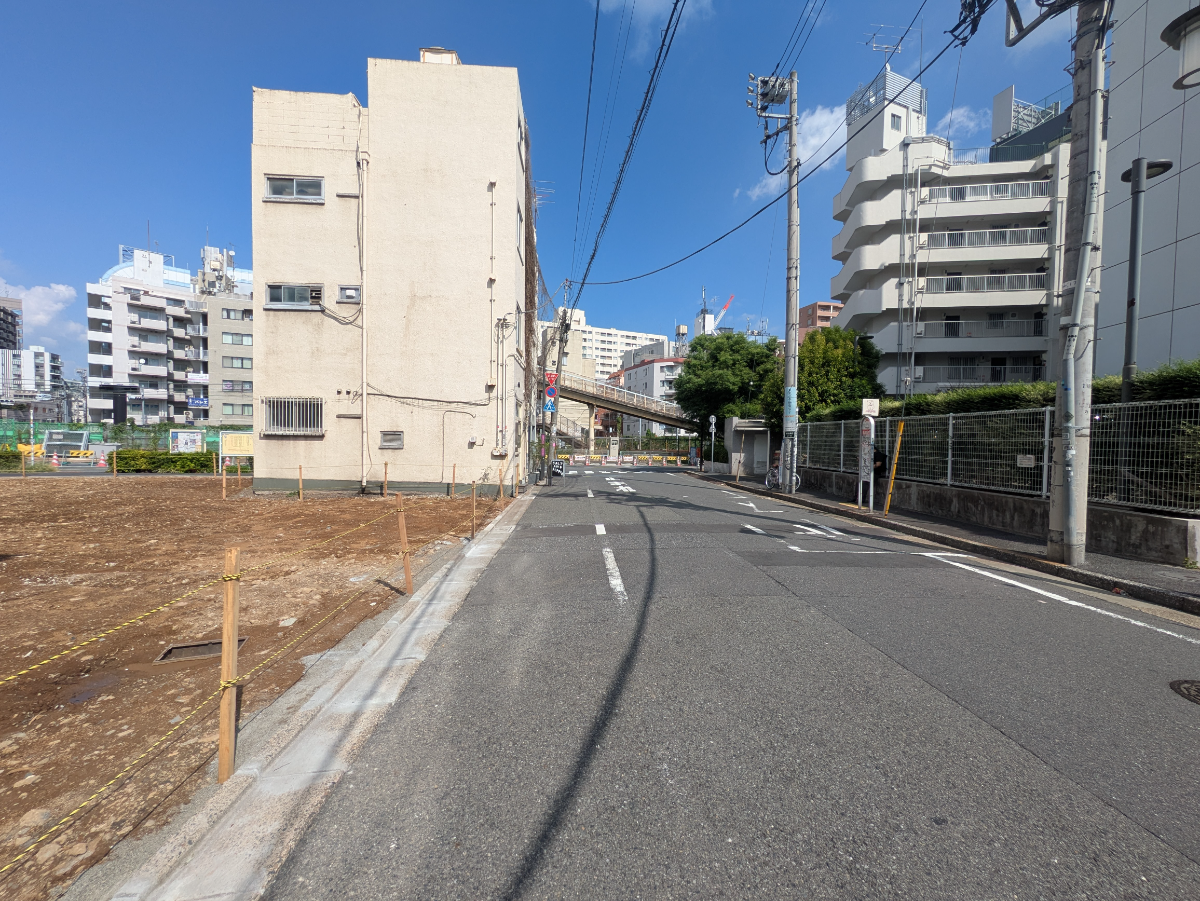 v20251013150705/fresh/building/J00100376199_14