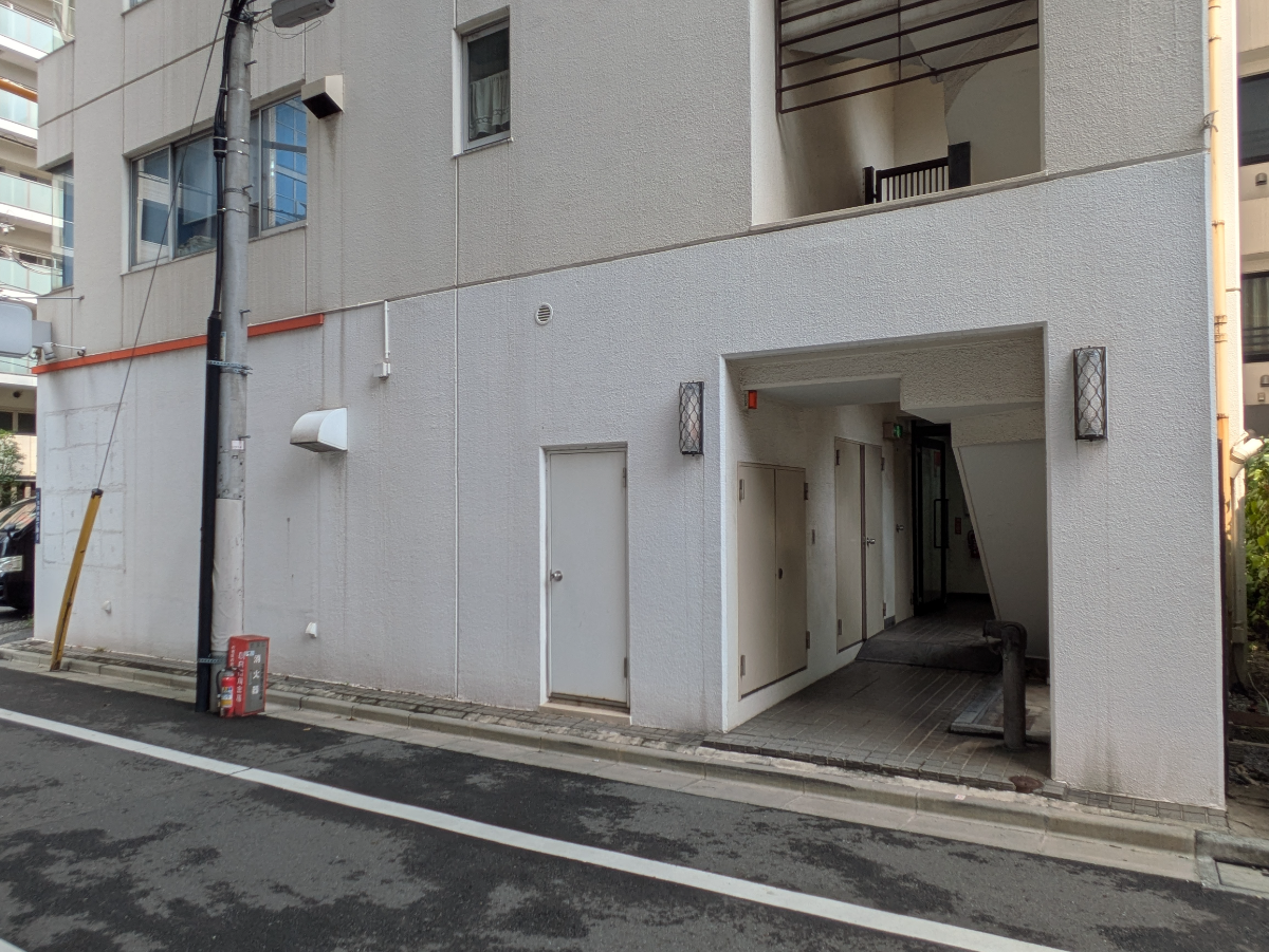 v20251013150705/fresh/building/J00100379211_14