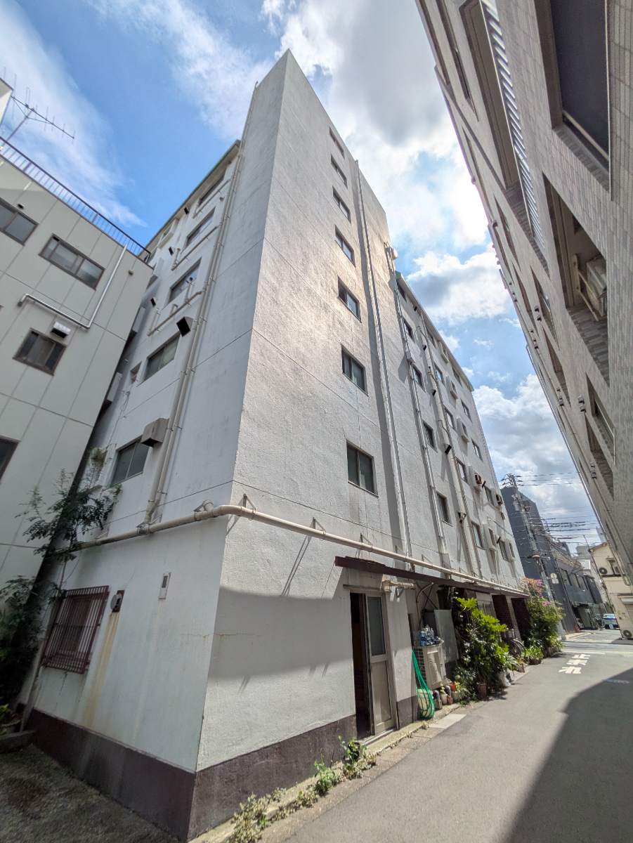 v20251013150705/fresh/building/J00100379214_10