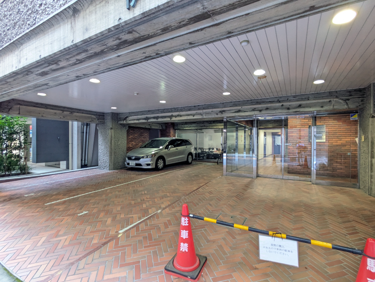v20251013150705/fresh/building/J00100379215_15