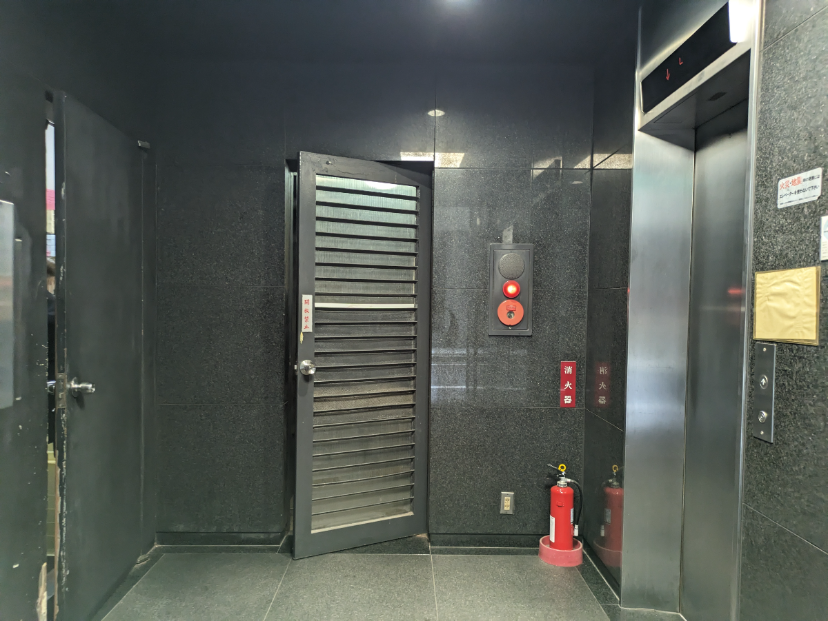 v20251013150705/fresh/building/J00100385681_17