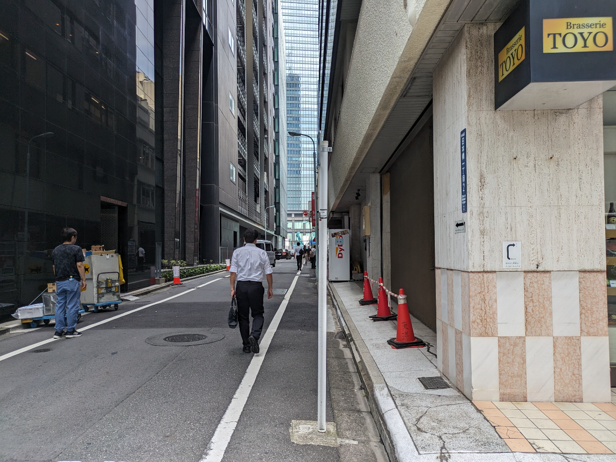 v20251013150705/fresh/building/J00100385687_19